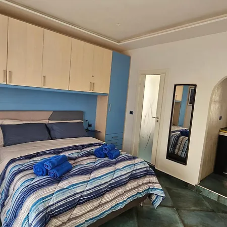 A Terrace On The Sea Apartment *